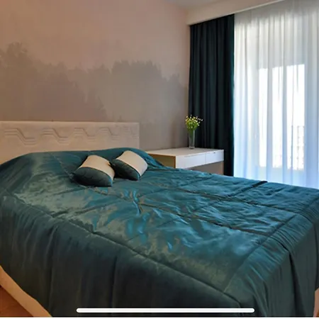Luxury Place Apartment *